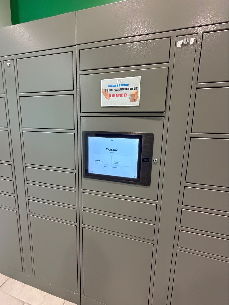 Retrofitting vs. replacing: what to do with outdated parcel lockers